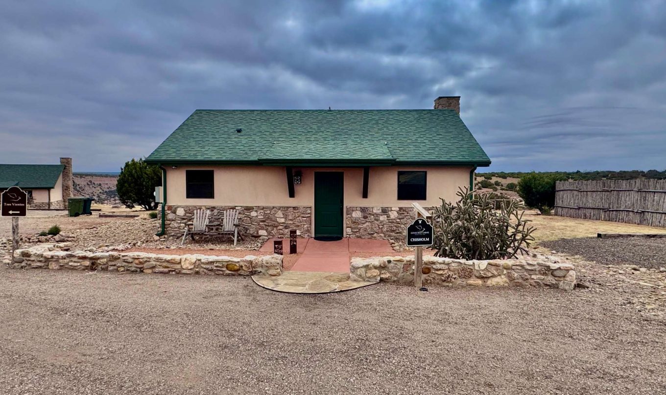 Front view of Chisholm Cabin
