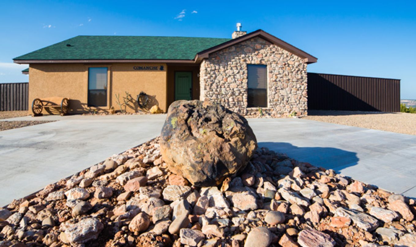 comanche_cabin